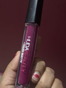 Huda Beauty Liquid Matte Lipstick