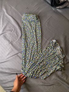 streacbl Flared bottoms