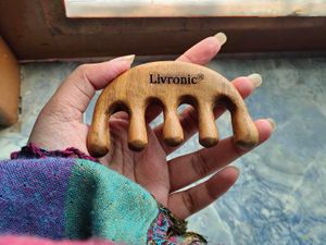 Livronic Wooden Scalp Massager