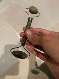 Jade Face Roller – For Glowing, Relaxed Skin