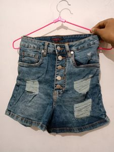 Denim Shorts by lifestyle