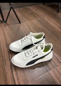Puma Sneakers