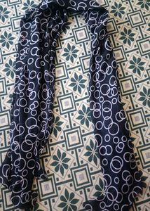 Black & White Scarf Or Stole 🧣