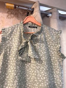Floral Print Tie Neck Top, Bust-36/38