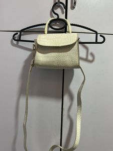 Chic Croc-Effect Handbag Small White
