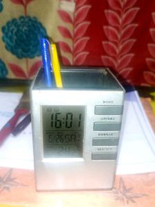 Digital Clock With Penstand
