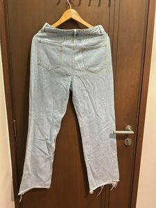 Light Blue Straight Fit Jeans – Size M