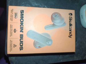 Skullcandy smokin buds and oneplus wireless blueto