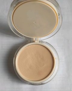 2 SHADES Compact Powder