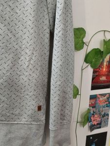 Crimsoune Club Grey Sweatshirt