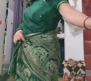 Dark Green 💚 Saree