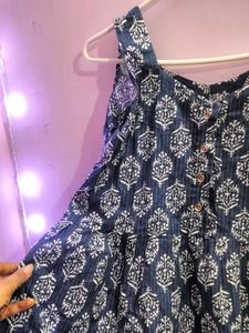 Patterned Sleeveless Casual Top