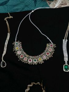 Necklace Set 3 one..earring free look voice new
