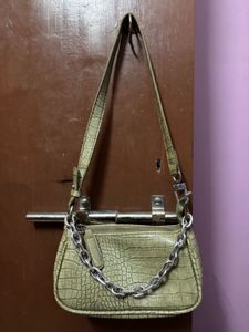 sage green croc baguette bag 🩶