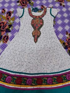 libas Ethnic White Kurta with embroidery