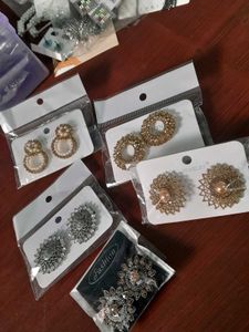 5 Pairs Of New Earrings For Sale
