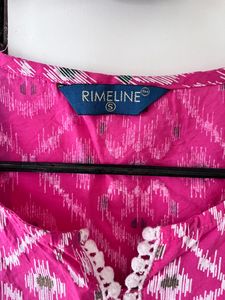 Women Pink Sleeveless Kurta