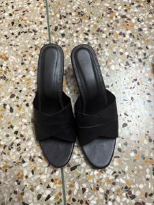 Black Block Heel