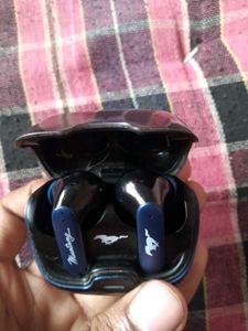 boult mustang dash