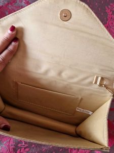 Price Drop !! Sling Clutch 🌟