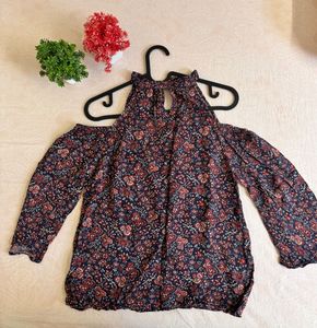 ✨Lee Cooper Off-Shoulder Top – Size S ✨