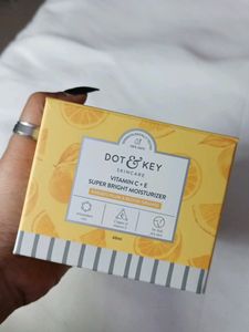Vitamin C+E Super Bright Moisturizer