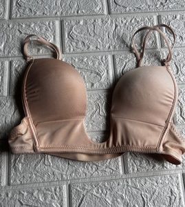 Nude plunge Push-Up Bra