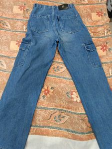 Wide Leg Cargo Jeans