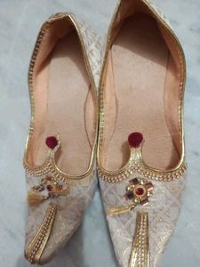 Men Wedding Shervani Jutti/ Mojaris