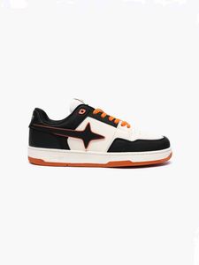 Comet sneaker