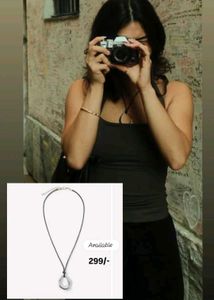 Silver Tone Pendant Necklace