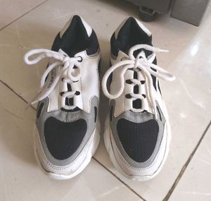 Sneaker 👟