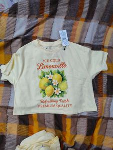 Lemon Graphic Crop Top