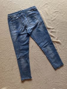 Distressed Slim Fit Jeans