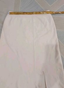 Elegant White Skirt 24-28