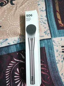 PAC S06 Powder Brush Totally New
