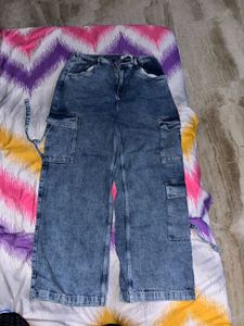 Wide Leg Cargo Jeans
