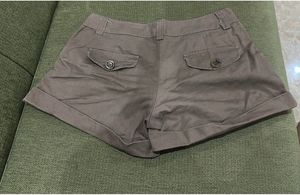 Old Money Brown Cuffed Shorts