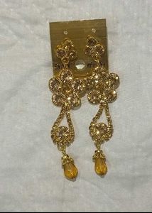 Elegant Gold Tone Drop Earrings