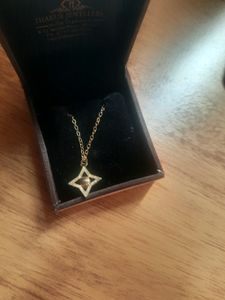 Pandel With Chain