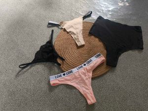 Women&#39;s tong Panties Set