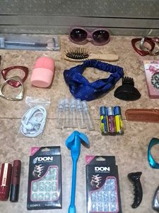 Mixed Beauty &amp; Accessory Lot