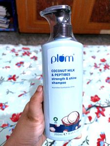 Plum Coconut Milk &amp; Peptides &amp; shine shampoo