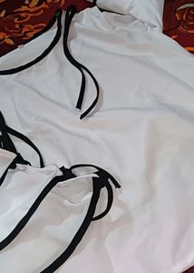 Korean Top🐰 In Colour White And Black...🌸 You&#39;ll