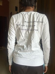 White full sleeves top