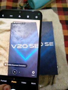 Vivo V20 SE (Model V2022) smartphone.