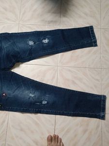 Stylish Distressed Denim Jeans