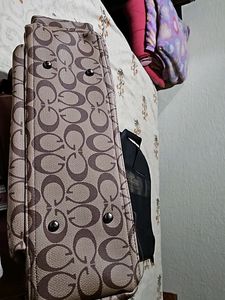 Gucci Copy Heavy Huge Bag With More Than 8 ZipS