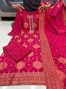 Elegant Pink Kurta Set