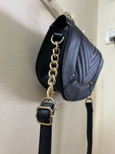 Chic Black Crossbody Bag